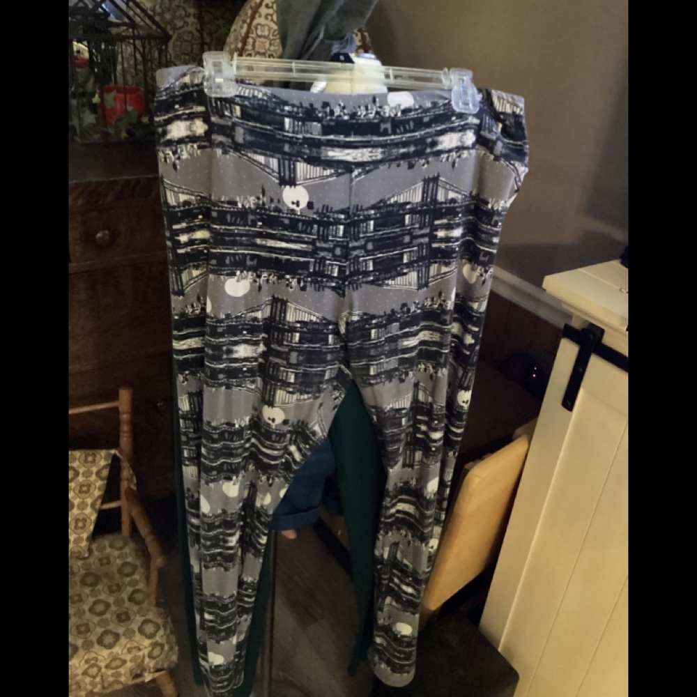 LuLaRoe TC leggings,